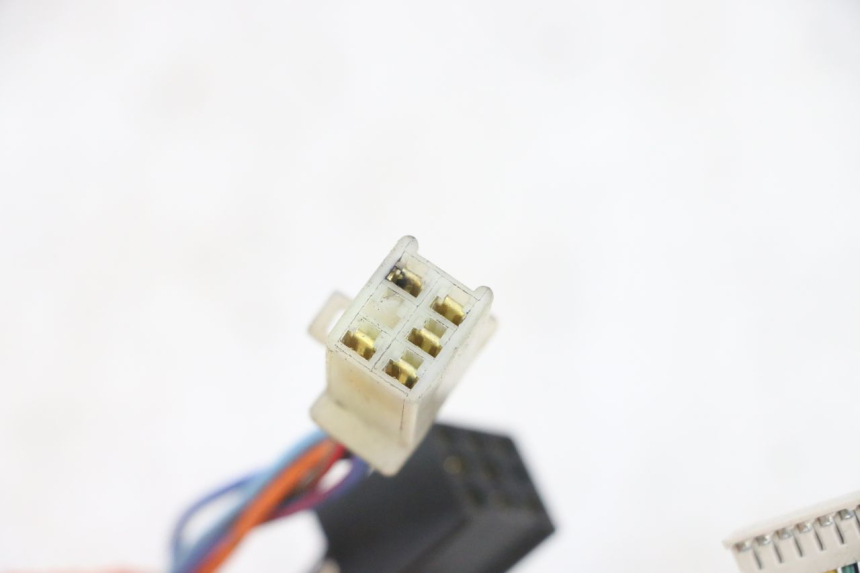 photo de FAISCEAU COMPTEUR HONDA CBF 500 (2004 - 2007) - Zoom état d’usage