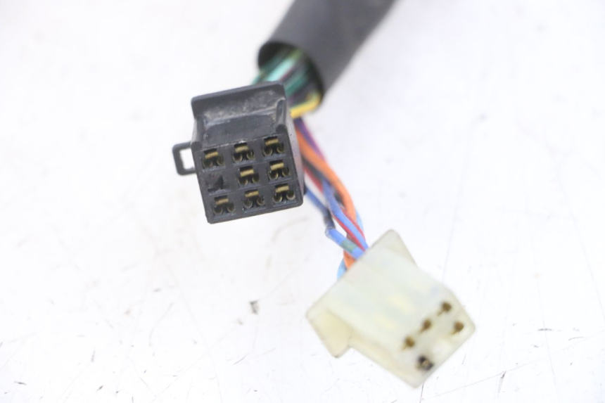 photo de FAISCEAU COMPTEUR HONDA CBF 500 (2004 - 2007) - Gros plan technique