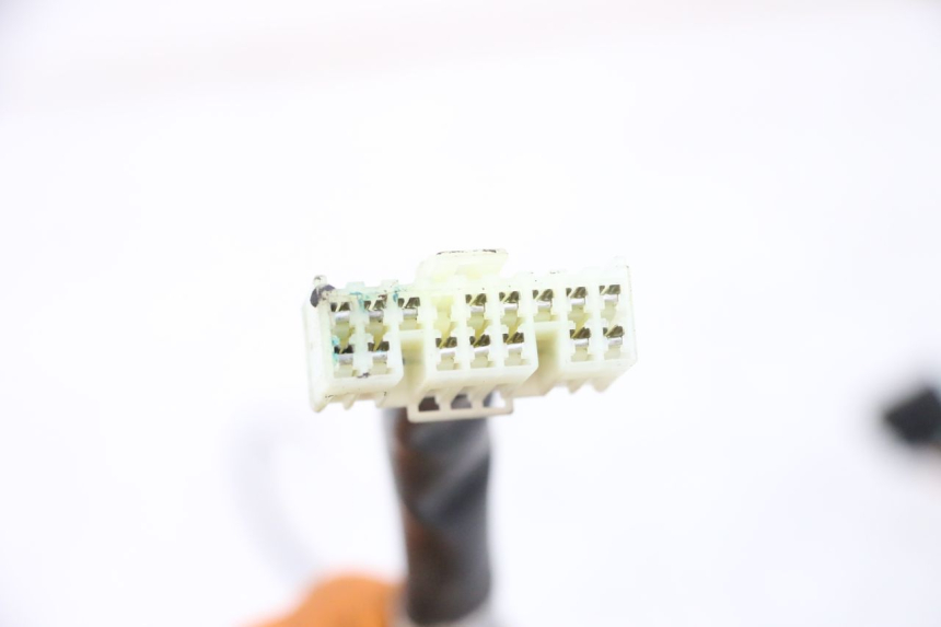 photo de FAISCEAU COMPTEUR SUZUKI GSXR GSX-R 1000 (2003 - 2004) - Zoom état d’usage