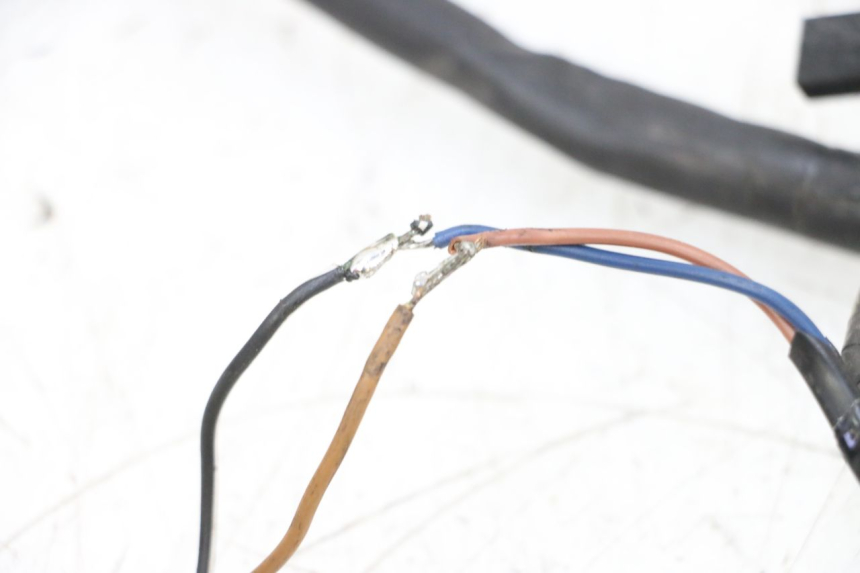 photo de FAISCEAU COMPTEUR SUZUKI GSXR GSX-R 1000 (2003 - 2004) - Points de fixation