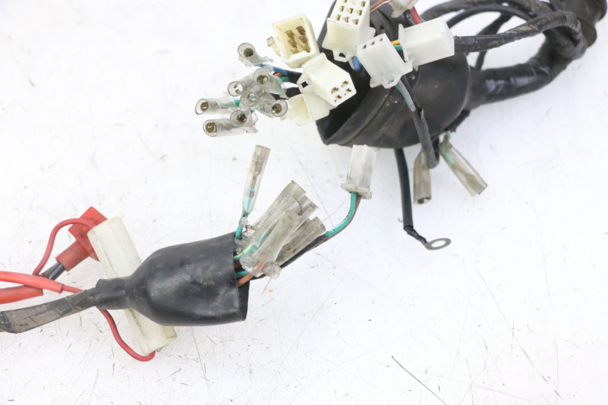 photo de FAISCEAU DAELIM BESBI 125 (2007 - 2008) - Vue d’ensemble