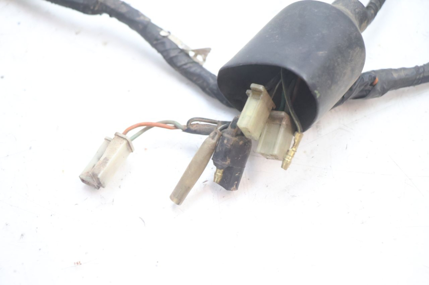 photo de FAISCEAU SUZUKI DR S 600 (1985 - 1989) - Points de fixation