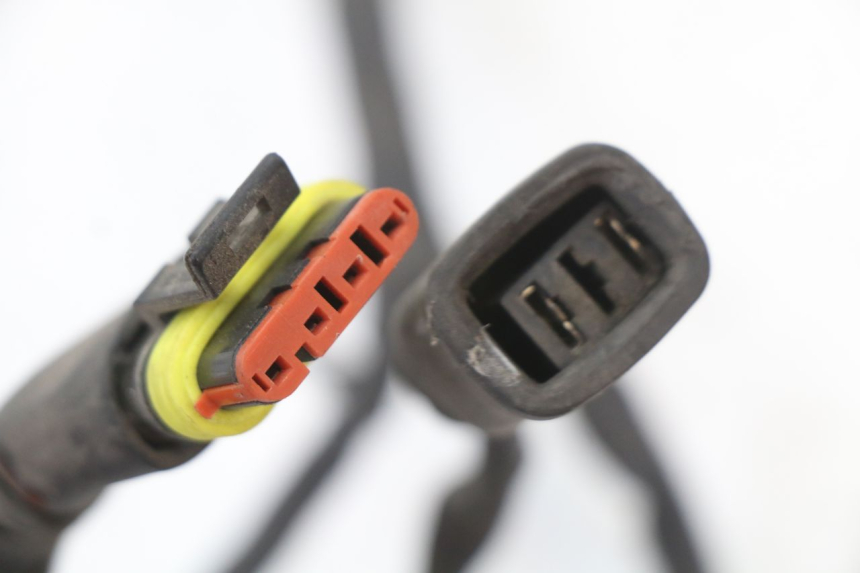 photo de FAISCEAU PIAGGIO FLY 4T 50 (2004 - 2010) - Vue d’ensemble