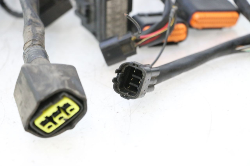 photo de FAISCEAU SUZUKI GSR 600 (2005 - 2012) - Vue rapprochée