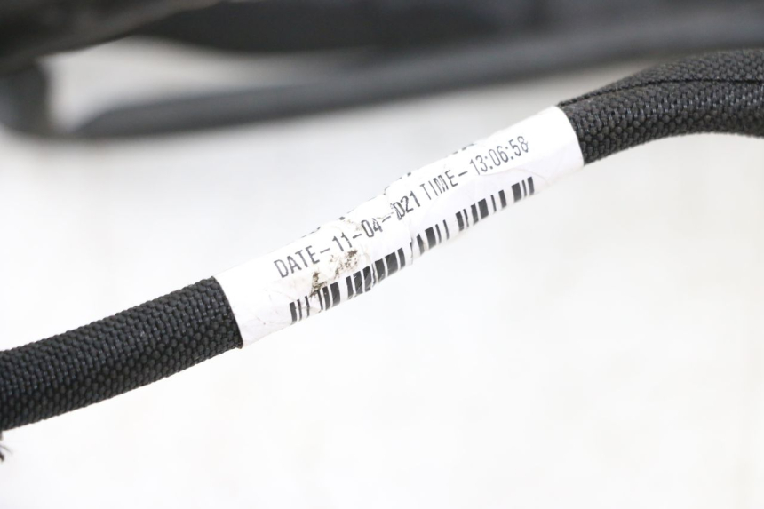 photo de FAISCEAU HUSQVARNA SVARTPILEN 401 (2018 - 2023) - Autre angle de vue