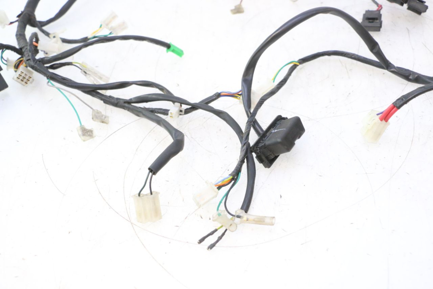photo de FAISCEAU PEUGEOT KISBEE 4T 50 (2023 - 2026) - Détails caractéristiques