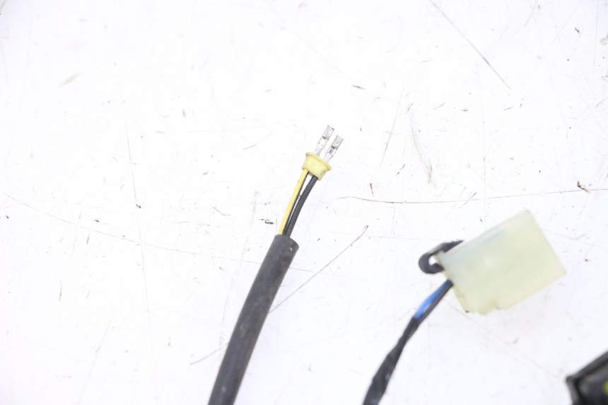 photo de FAISCEAU PIAGGIO MP3 HPE 310 (2024 - 2025) - Autre angle de vue