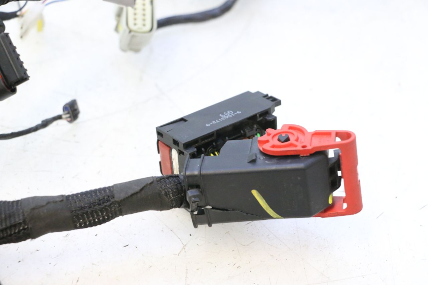 photo de FAISCEAU PIAGGIO MP3 HPE 530 (2022 - 2026) - Inspection visuelle