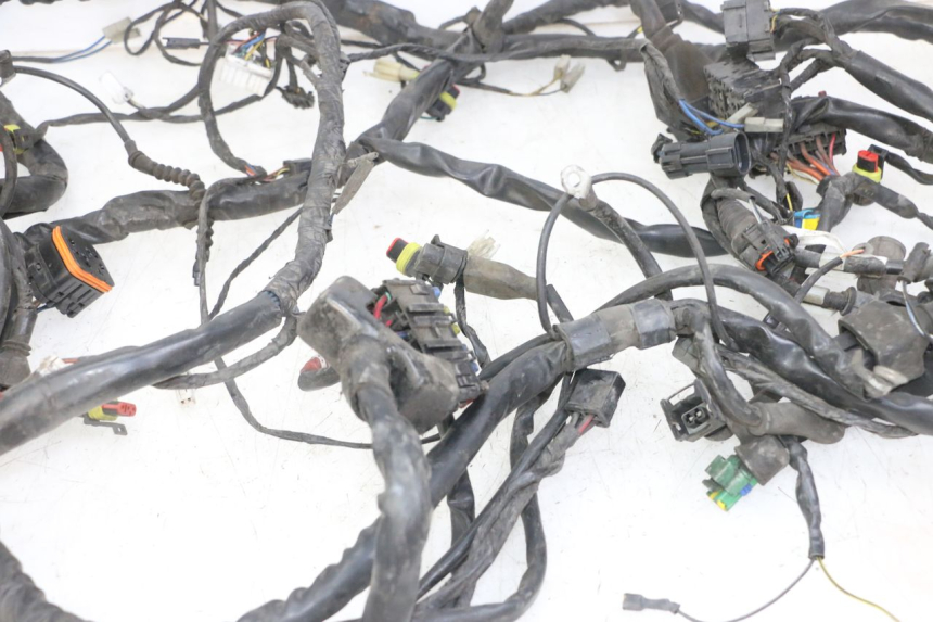 photo de FAISCEAU PIAGGIO MP3 LT 400 (2007 - 2012) - Zoom composants