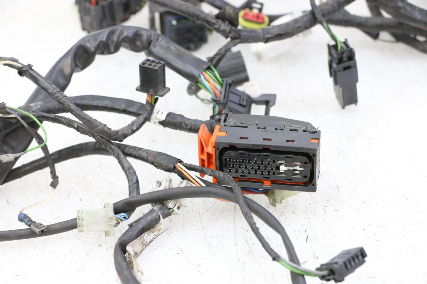 photo de FAISCEAU PEUGEOT SATELIS 125 (2013 - 2018) - Zoom état d’usage