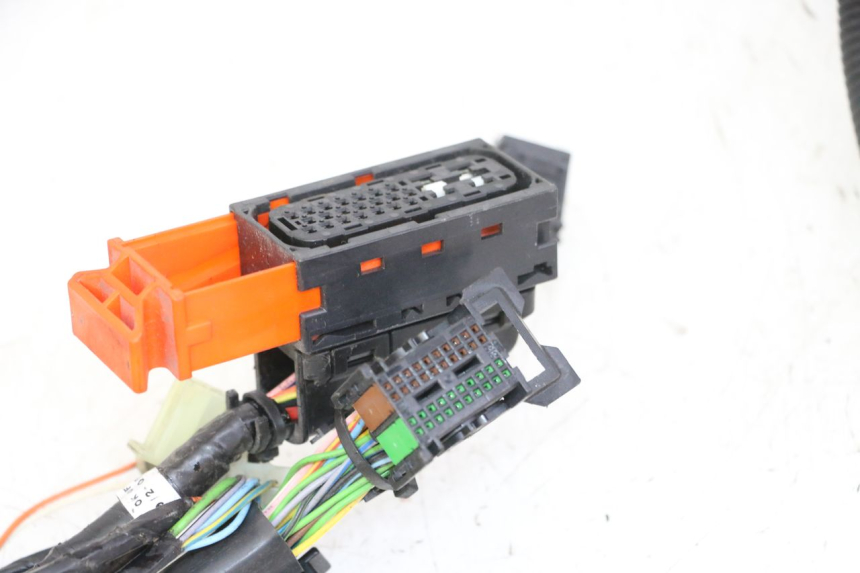 photo de FAISCEAU PEUGEOT SATELIS 125 (2013 - 2018) - Angle alternatif