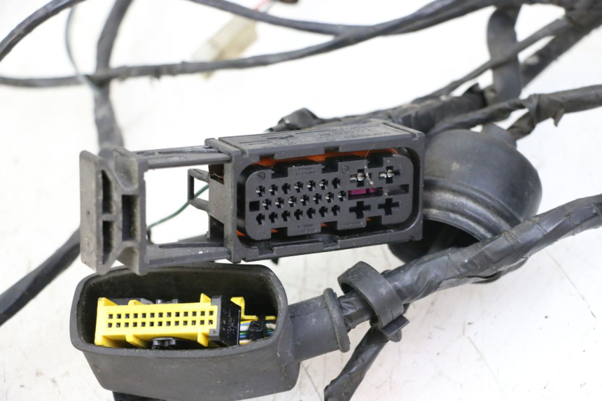 photo de FAISCEAU PEUGEOT SATELIS COMPRESSOR K15 125 (2006 - 2009) - Points de fixation