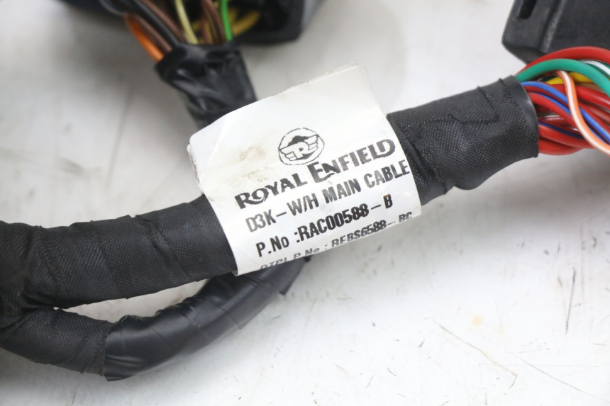 photo de FAISCEAU ROYAL ENFIELD SCRAM 411 (2022 - 2024) - Gros plan technique