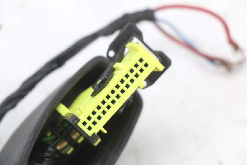 photo de FAISCEAU PEUGEOT SATELIS 125 (2010 - 2012) - Zoom composants