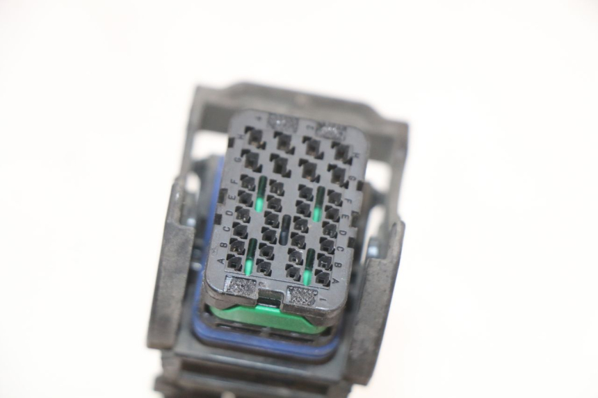 photo de FAISCEAU PEUGEOT SATELIS 125 (2010 - 2012) - Points de fixation