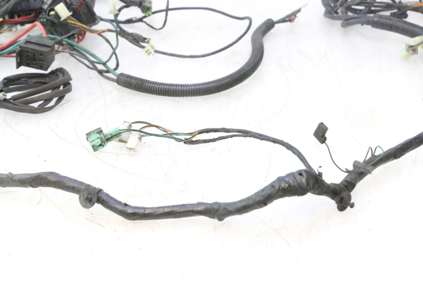 photo de FAISCEAU PEUGEOT SATELIS 125 (2006 - 2009) - Points de fixation