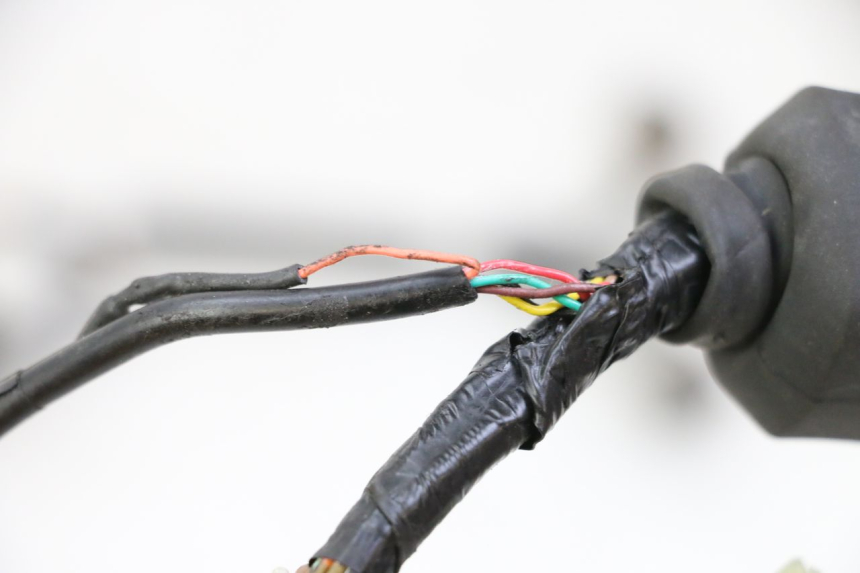 photo de FAISCEAU SUZUKI SV S 650 (2003 - 2009) - Autre angle de vue