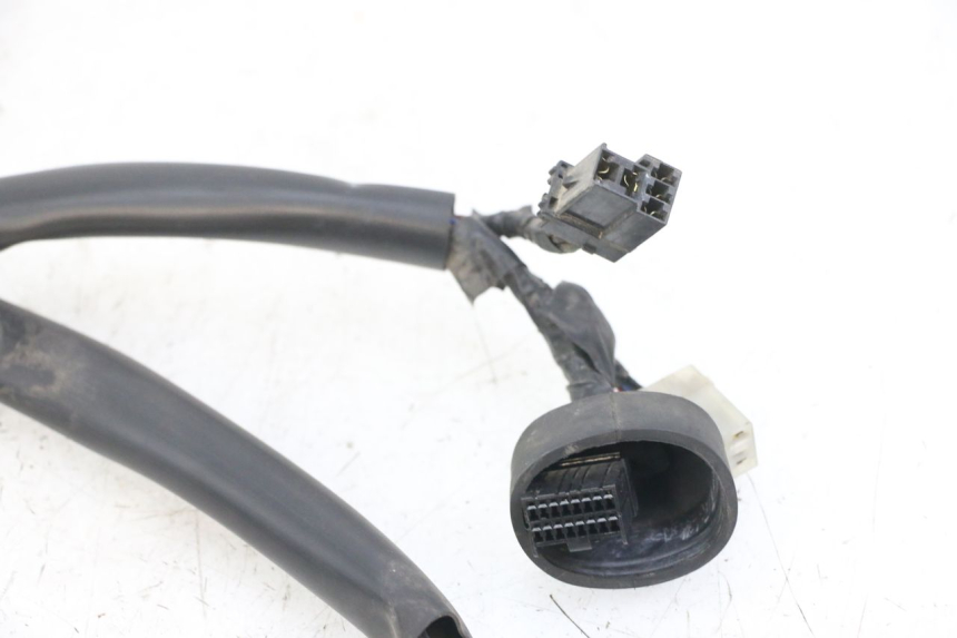 photo de FAISCEAU TETE FOURCHE YAMAHA FZS FAZER 600 (2001 - 2003) - Autre angle de vue