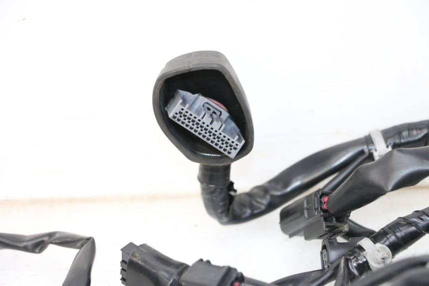 photo de FAISCEAU YAMAHA TRACER 7 700 (2020 - 2024) - Vue d’ensemble