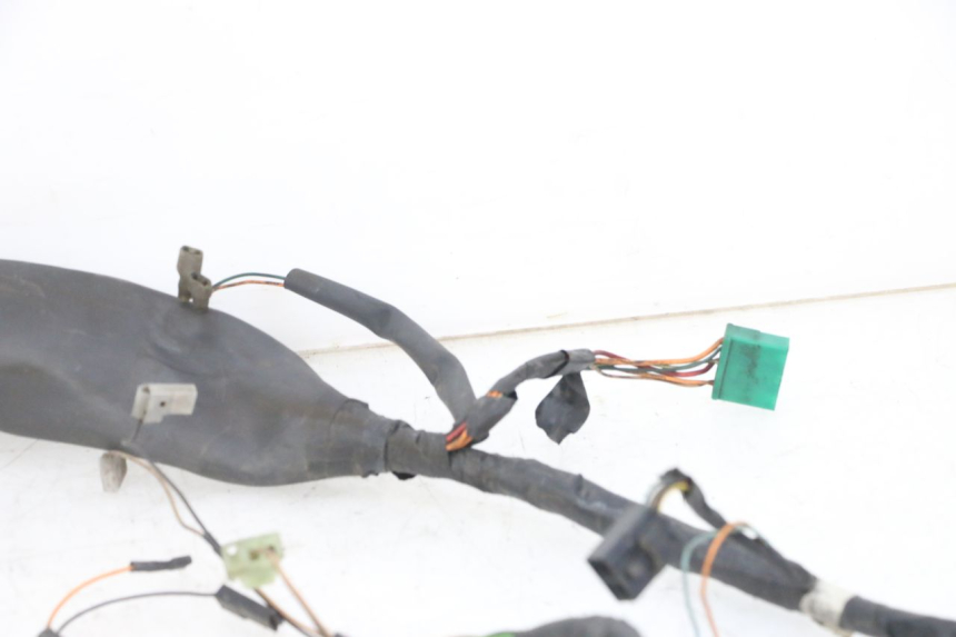 photo de FAISCEAU SUZUKI UH BURGMAN 125 (2002 - 2006) - Marquages et références