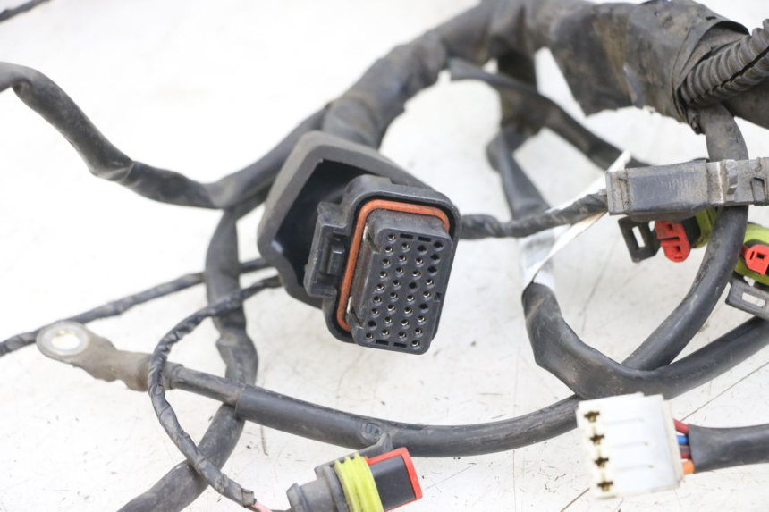 photo de FAISCEAU PIAGGIO X10 125 (2012 - 2017) - Zoom état d’usage