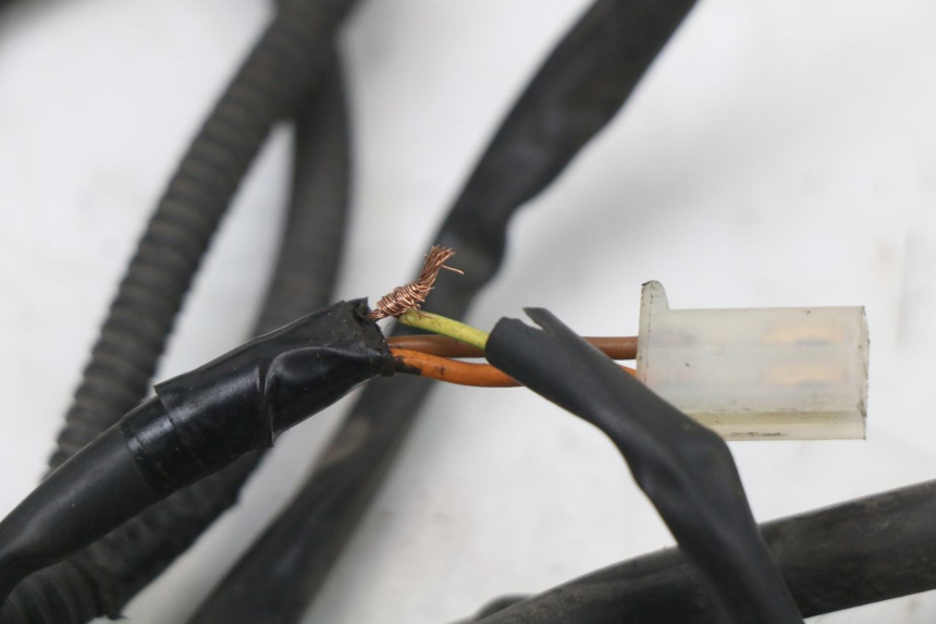 photo de FAISCEAU PIAGGIO XEVO - X EVO 125 (2007 - 2017) - Marquages et références