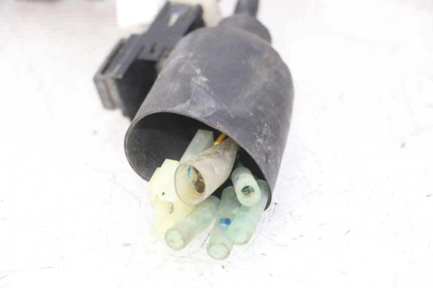 photo de FAISCEAU YAMAHA XJ6 ABS 600 (2008 - 2016) - Vue rapprochée