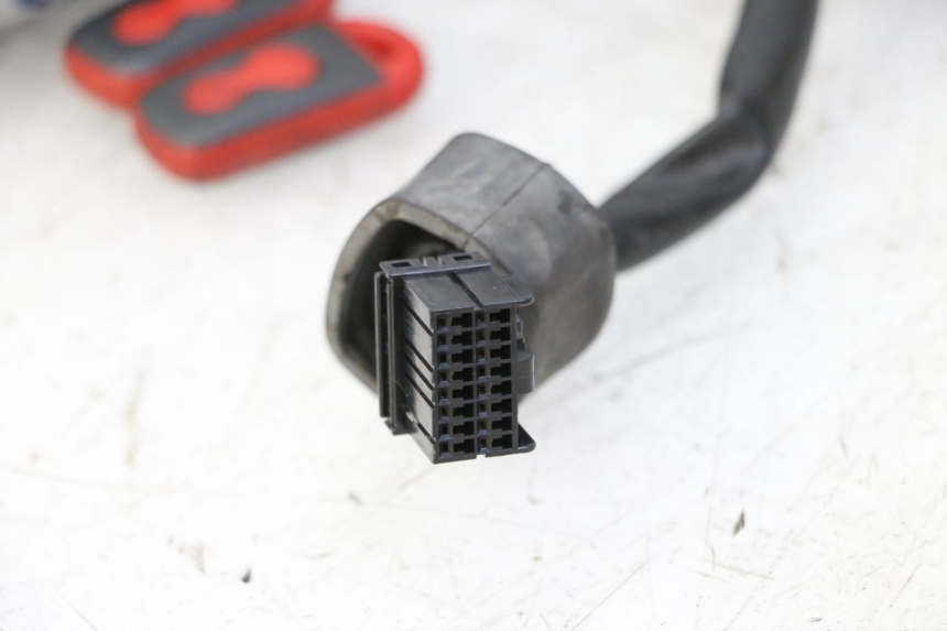 photo de FAISCEAU YAMAHA XJ6 ABS 600 (2008 - 2016) - Focus structure