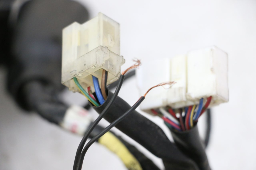 photo de FAISCEAU YAMAHA XJ6 ABS 600 (2008 - 2016) - Pièce contrôlée