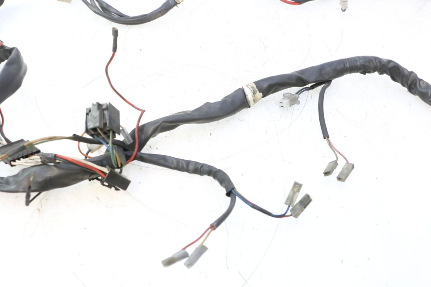photo de FAISCEAU YAMAHA YP MAJESTY 125 (1998 - 2001) - Autre angle de vue