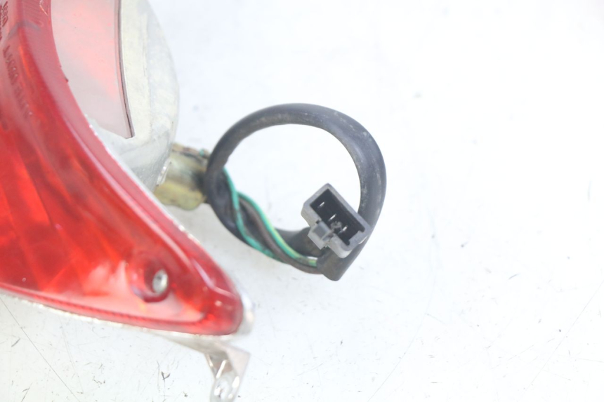 photo de FEU ARRIERE KYMCO AGILITY 4T 50 (2005 - 2018) - Zoom état d’usage