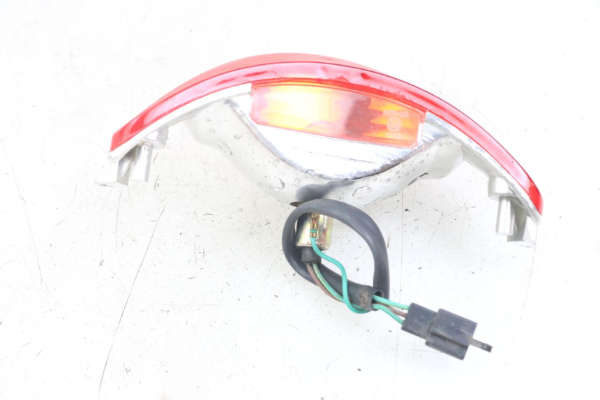 photo de FEU ARRIERE KYMCO AGILITY 4T 50 (2018 - 2022) - Points de fixation