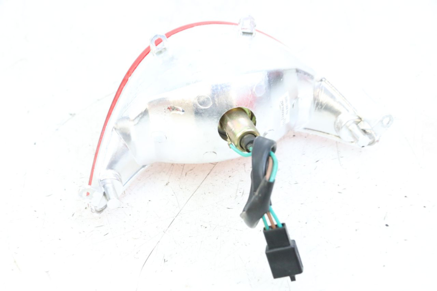 photo de FEU ARRIERE KYMCO AGILITY 4T 50 (2018 - 2022) - Points de fixation