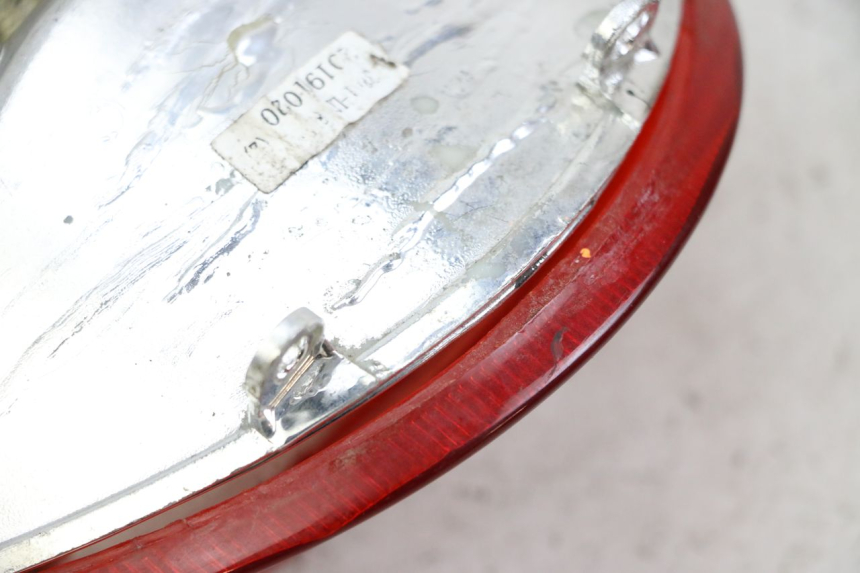 photo de FEU ARRIERE KYMCO AGILITY 4T 50 (2018 - 2022) - Zoom état d’usage