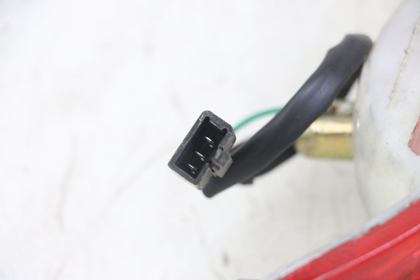 photo de FEU ARRIERE KYMCO AGILITY 4T 50 (2005 - 2018) - État de surface