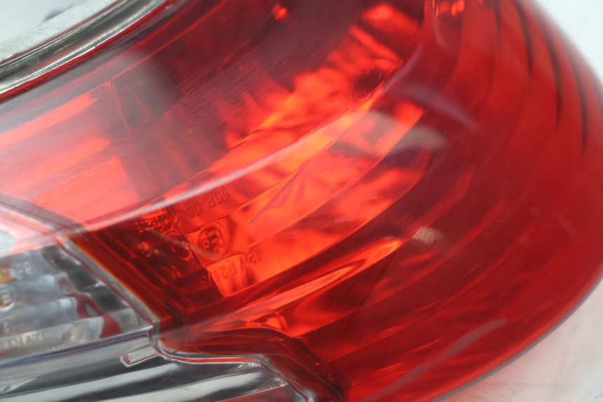 photo de FEU ARRIERE KYMCO AGILITY CITY 2T 50 (2008 - 2016) - Détail de la pièce
