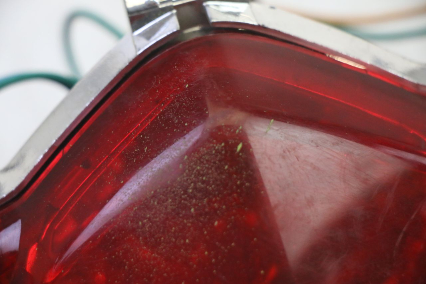 photo de FEU ARRIERE KYMCO AGILITY NAKED RENOUVO 2T 50 (2011 - 2018) - Gros plan technique