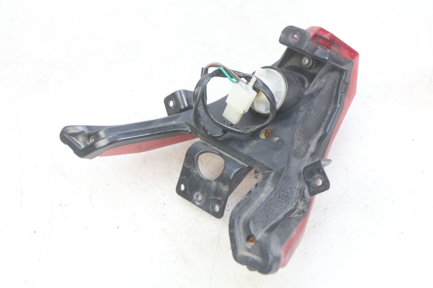 photo de FEU ARRIERE NECO ALEXONE 125 (2017 - 2024) - Points de fixation