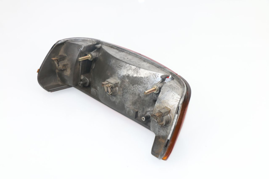 photo de FEU ARRIERE APRILIA AMICO 50 (1992 - 1995) - Points de fixation