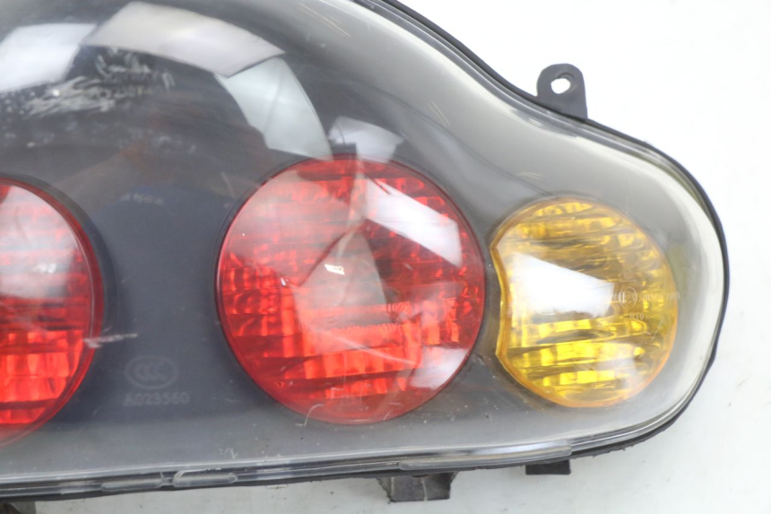 photo de FEU ARRIERE JONWAY AZTRAL 125 (2008 - 2017) - Zoom état d’usage