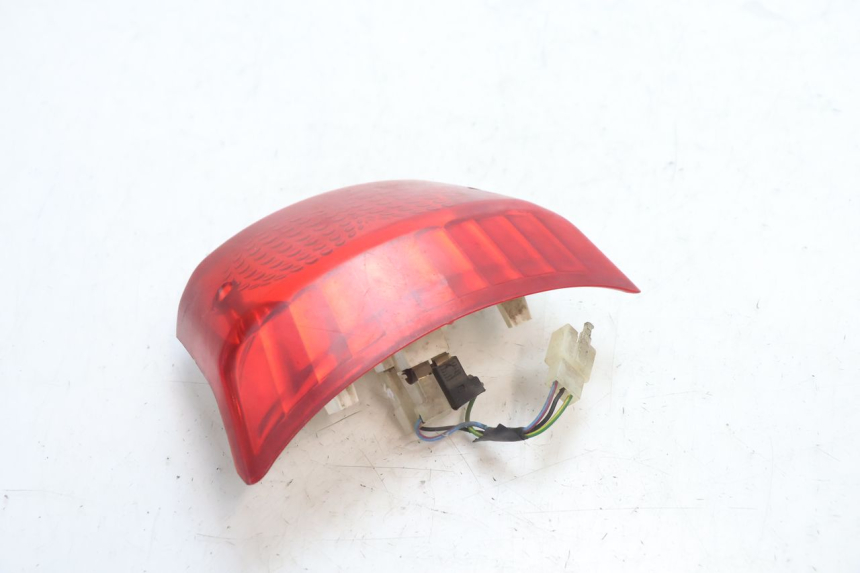 photo de FEU ARRIERE MBK BOOSTER SPIRIT 50 (2004 - 2017) - Zoom état d’usage