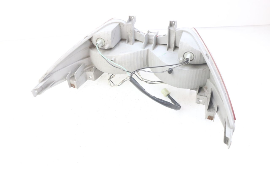 photo de FEU ARRIERE SUZUKI BURGMAN 125 (2007 - 2014) - Zoom état d’usage