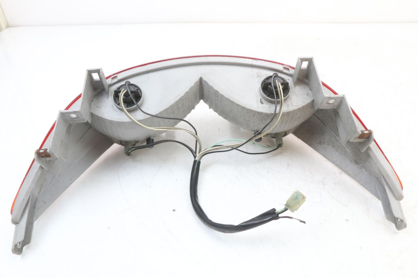 photo de FEU ARRIERE SUZUKI BURGMAN 125 (2007 - 2014) - État de surface