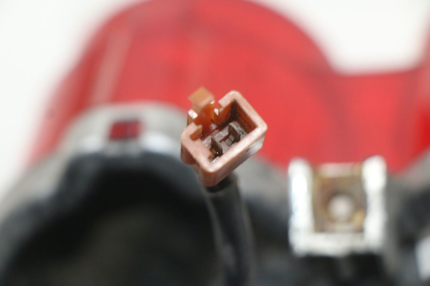 photo de FEU ARRIERE YAMAHA BW'S BWS 125 (2010 - 2013) - Détails caractéristiques