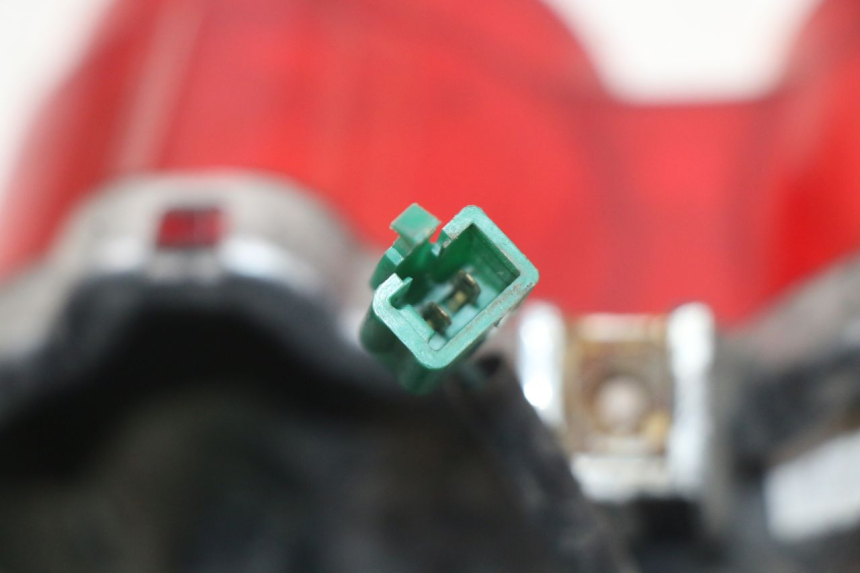 photo de FEU ARRIERE YAMAHA BW'S BWS 125 (2010 - 2013) - Zoom composants