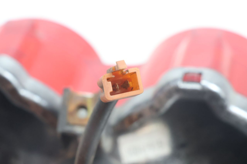 photo de FEU ARRIERE YAMAHA BW'S BWS 125 (2010 - 2013) - Points de fixation