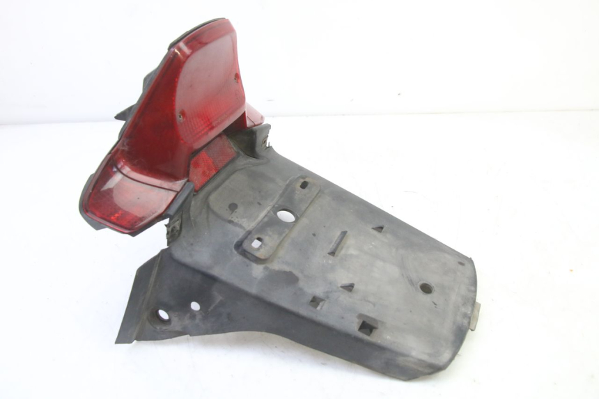 photo de FEU ARRIERE YAMAHA BW'S 100 (1999 - 2002) - Autre angle de vue