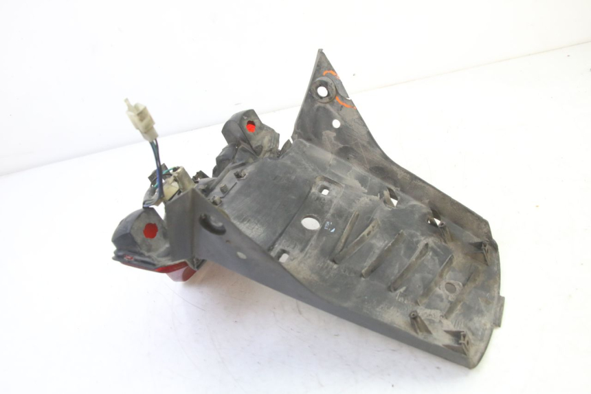 photo de FEU ARRIERE YAMAHA BW'S 100 (1999 - 2002) - État de surface