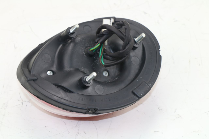 photo de FEU ARRIERE S-RIDER CAPRI 2T 50 (2010 - 2017) - État de surface