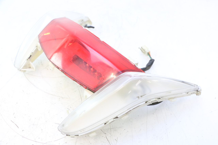 photo de FEU ARRIERE PEUGEOT CITYSTAR 2T 50 (2018 - 2021) - Autre angle de vue